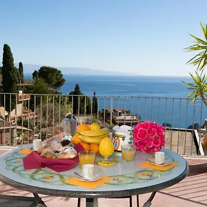 casa-charlotte.sicilyhotelsitaly.net/